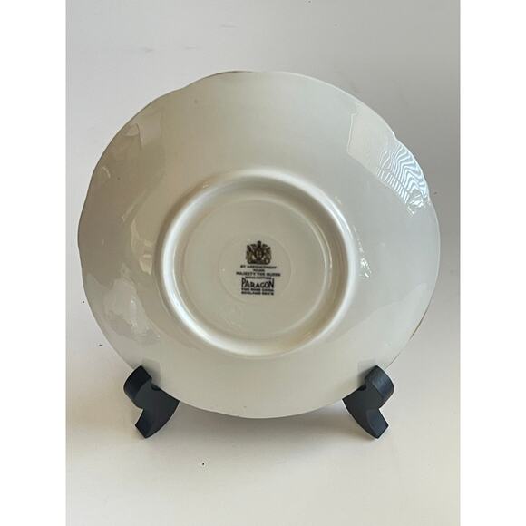 Vintage Paragon Tea Cup and Saucer By Appointment The Majesty - Picture 9 of 10